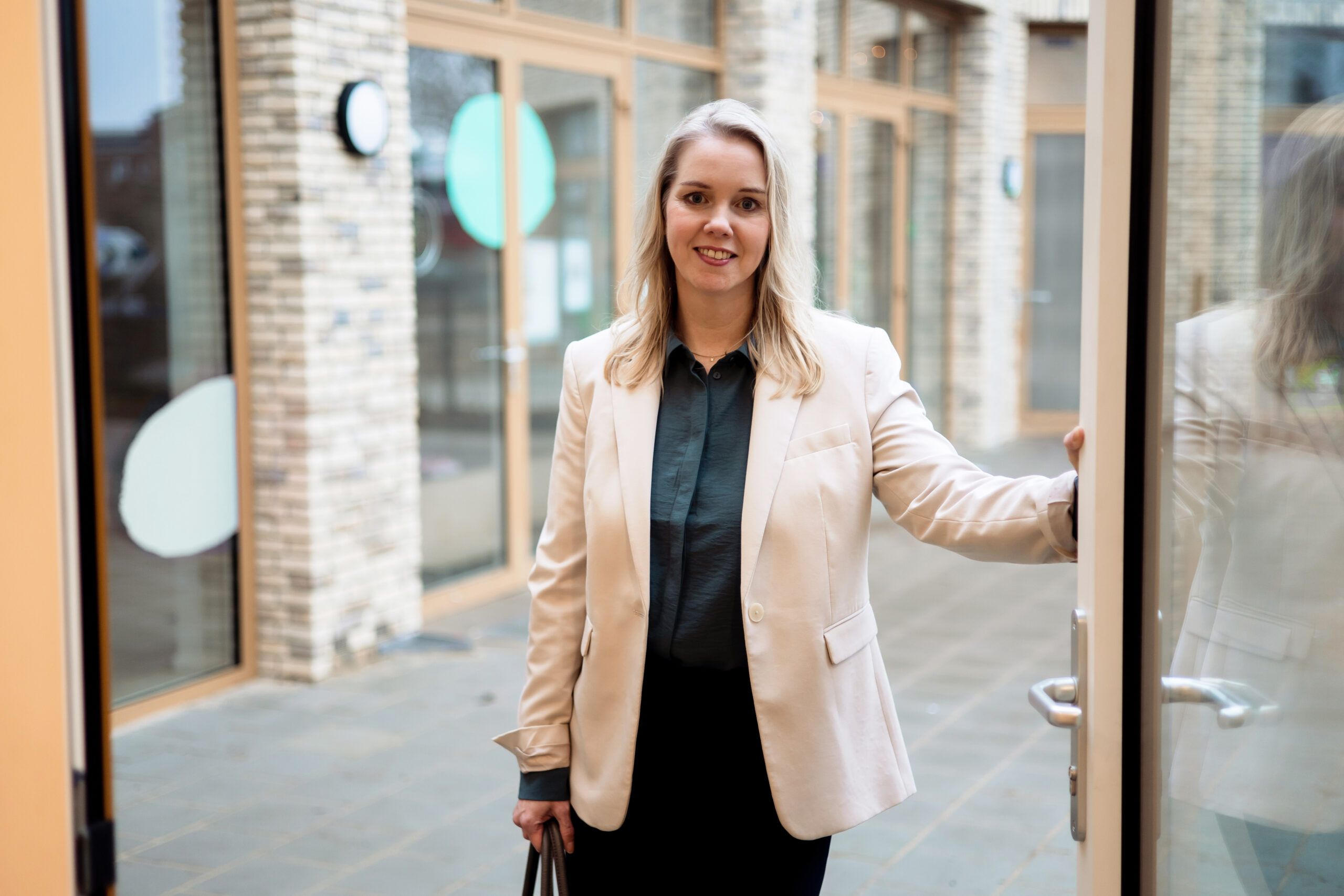 Elles Brockman komt versterken